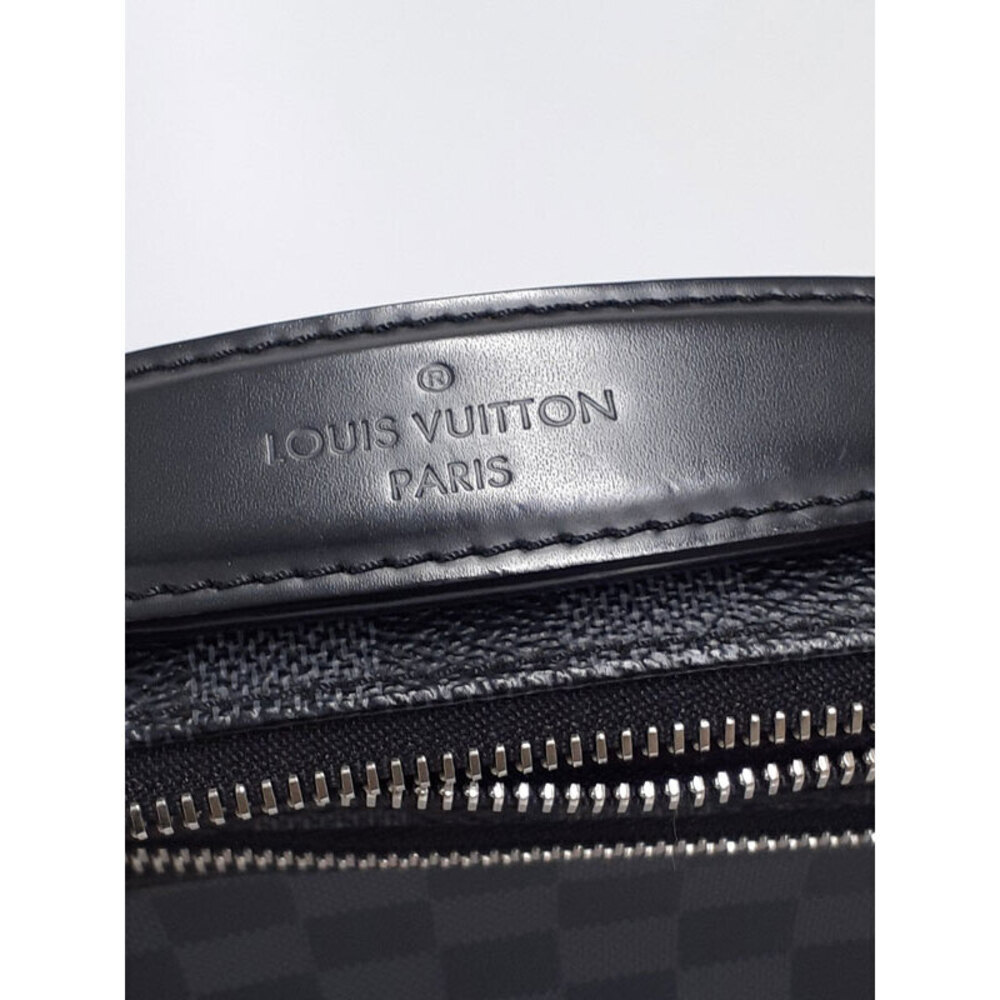 Louis Vuitton Umbrella Damier Graphite Body Bag Black - Picture 7 of 9
